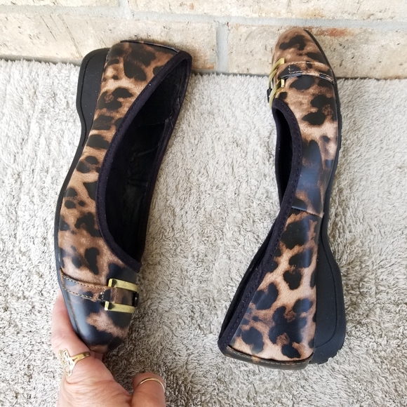 MARK by AVON Black Leopard Pattern Ballet Flats (Womens 8) - Picture 7 of 10